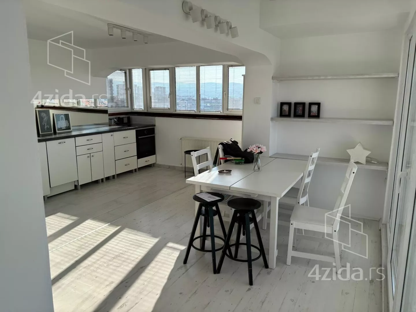 Četvorosoban stan | 4zida