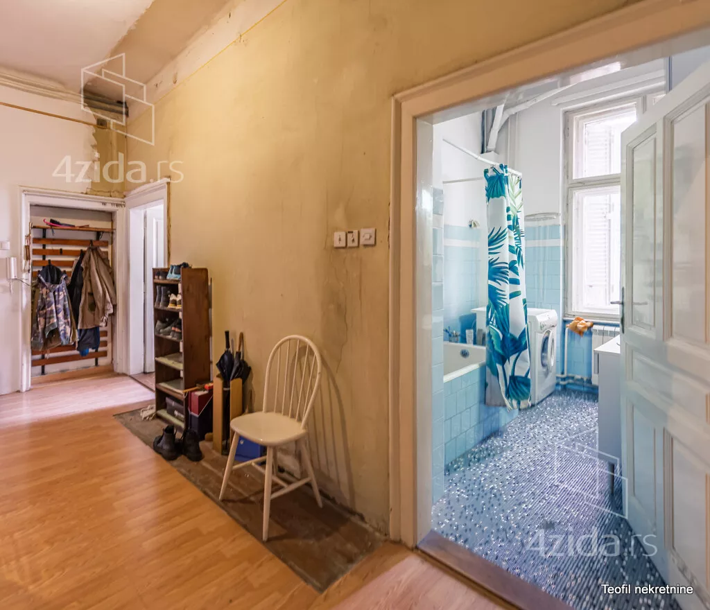 Troiposoban stan | 4zida