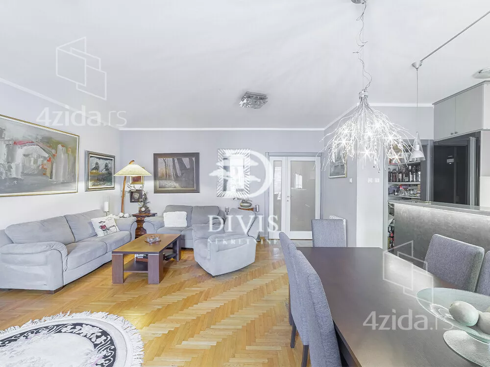 Petosoban stan | 4zida