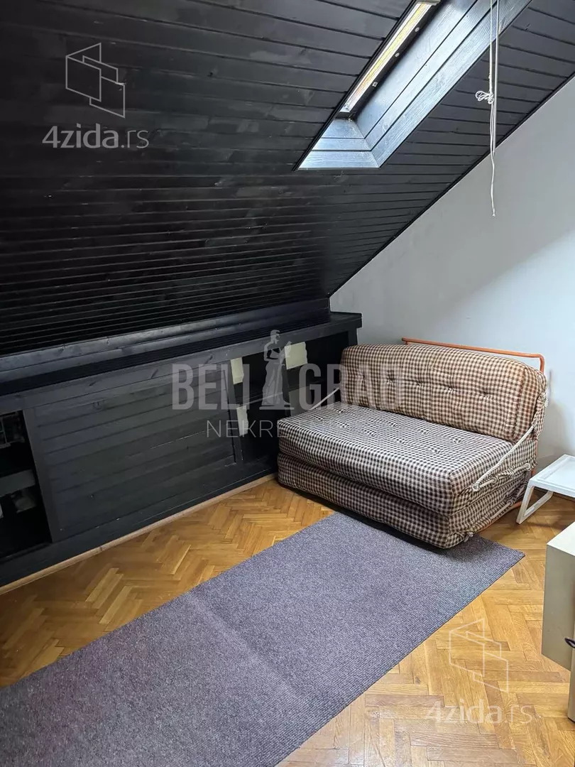 Četvoroiposoban stan | 4zida