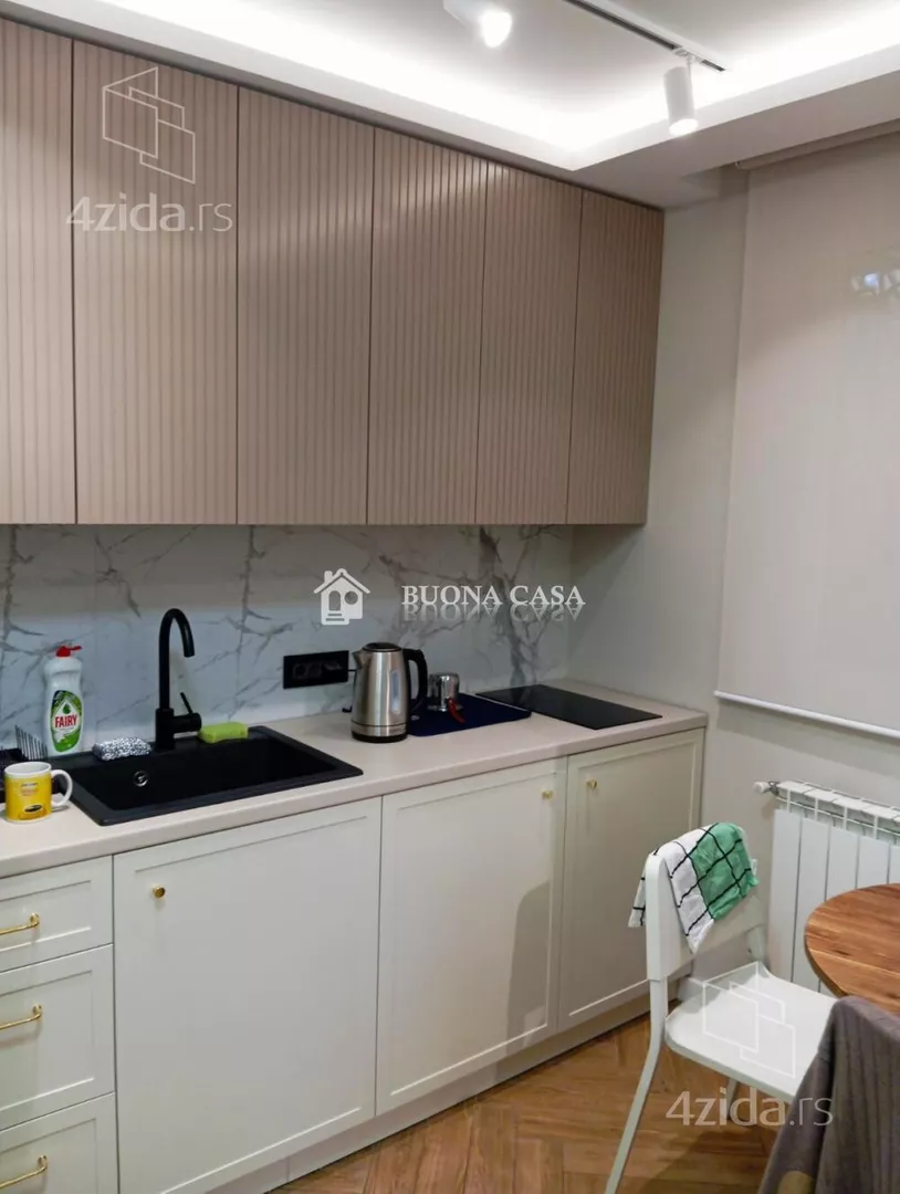 Petosoban stan | 4zida