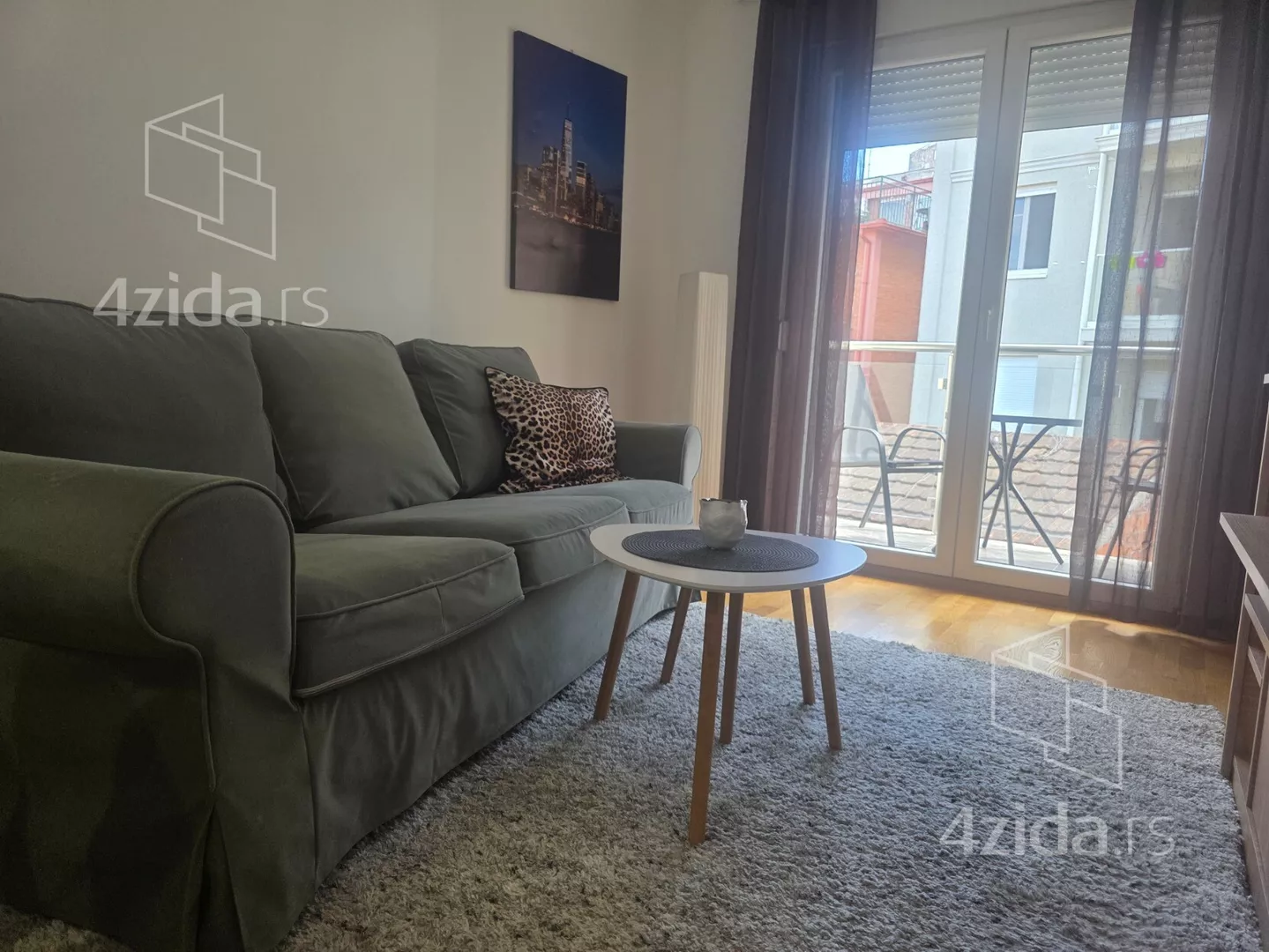 Jednoiposoban stan | 4zida
