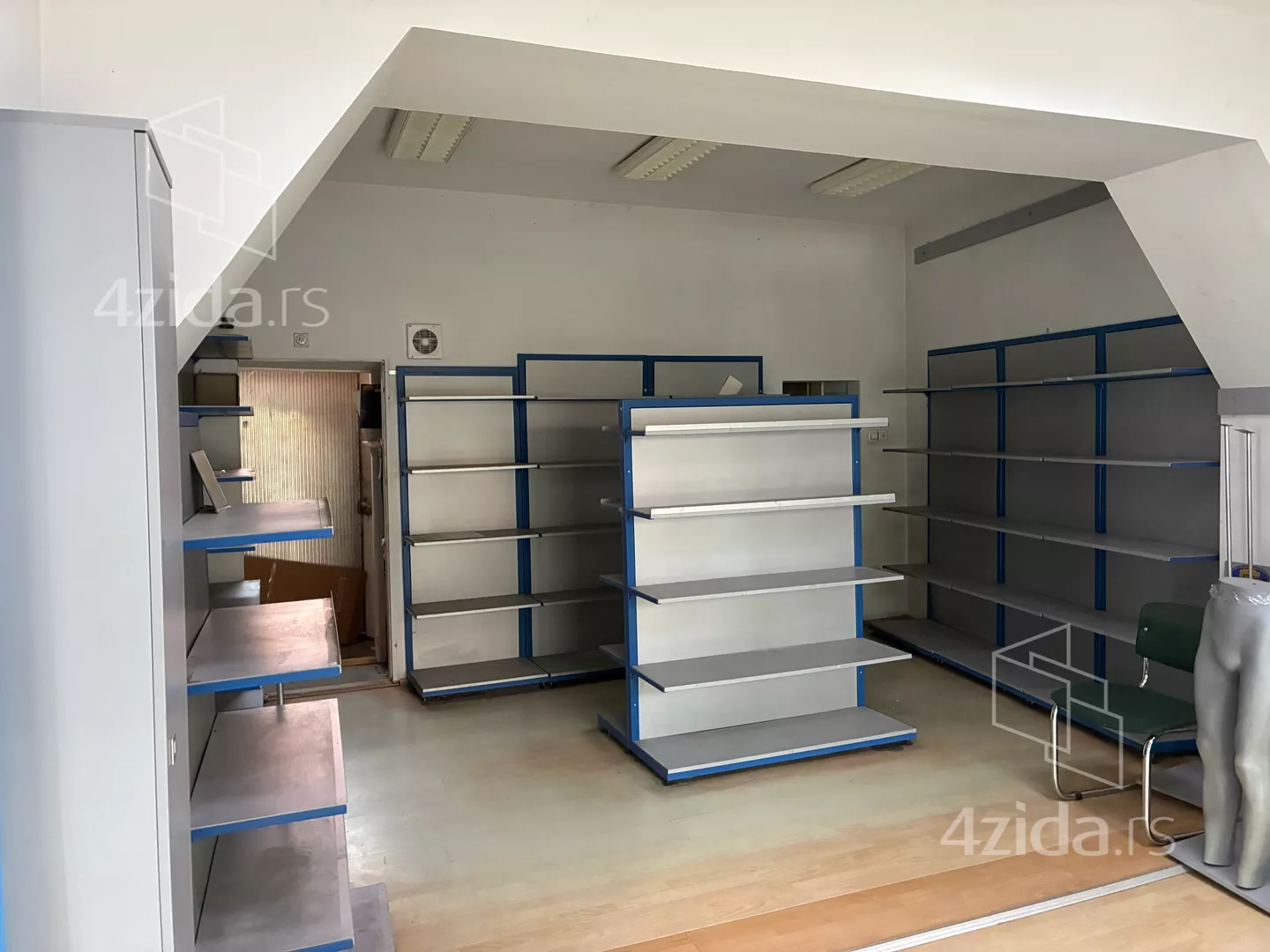 Lokal | 4zida