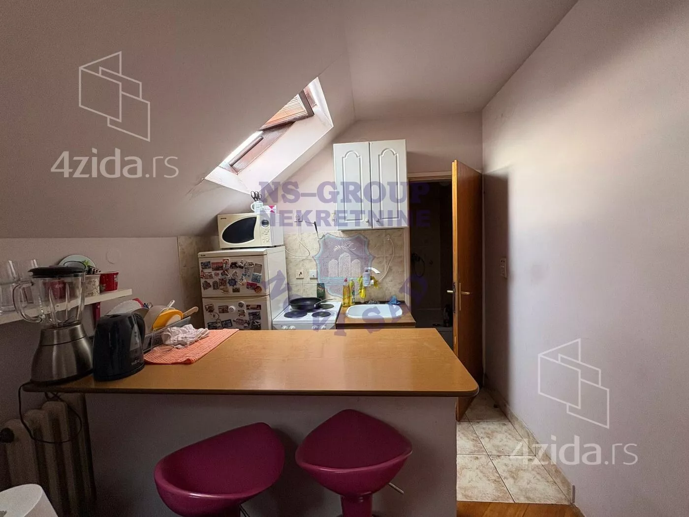 Jednoiposoban stan | 4zida