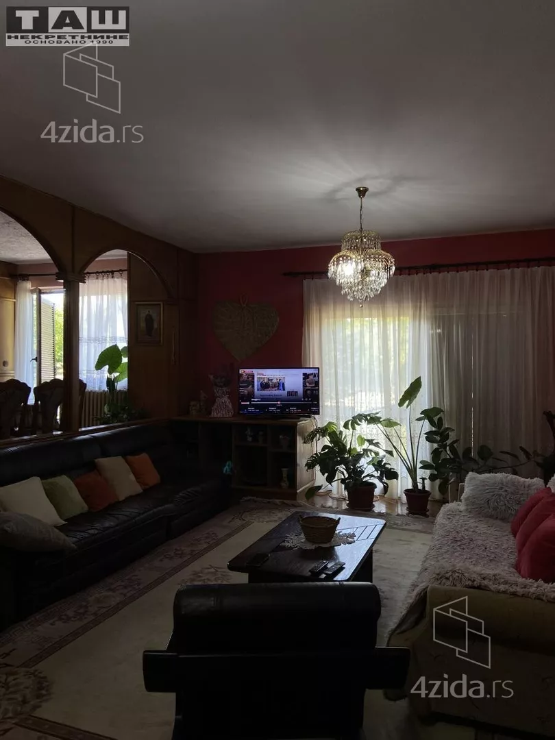 Kuća | 4zida