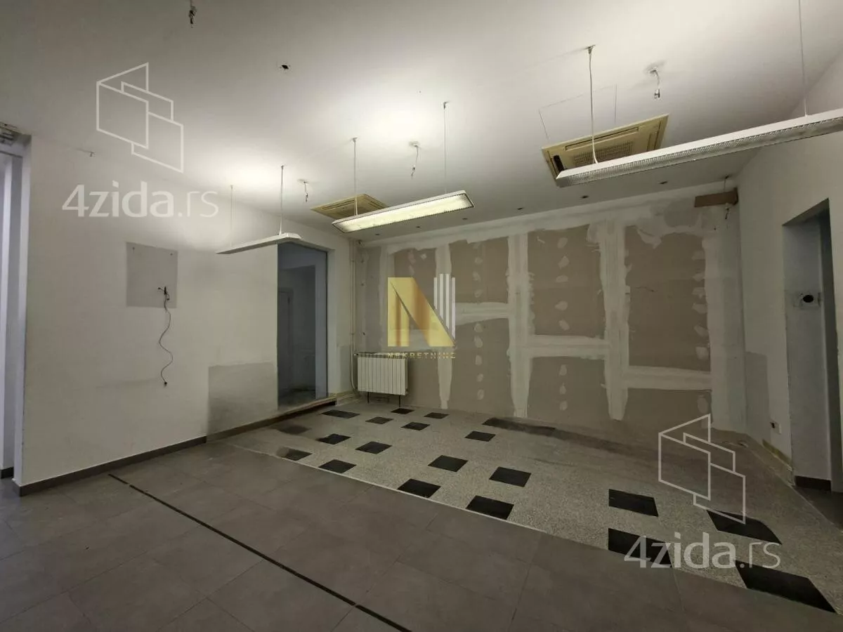 Poslovni prostor | 4zida