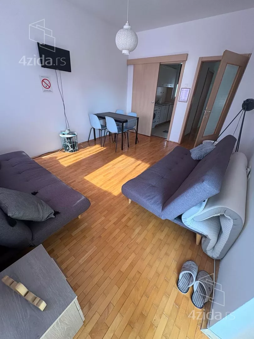Продается трехкомнатная квартира, Центр, 159.000€, 60m² — фото