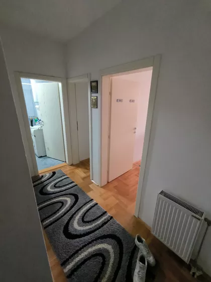 Cara Dušana 90 | 4zida.rs