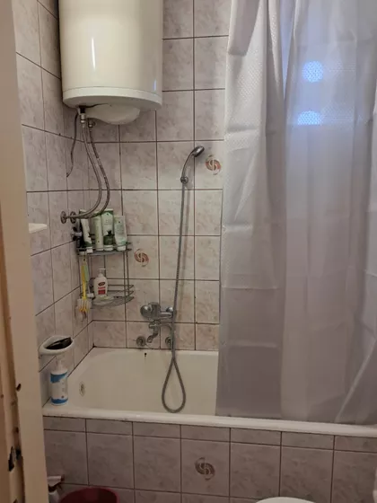 Trg Jakaba I Komora | 4zida.rs