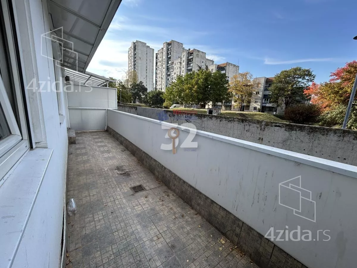 Četvoroiposoban stan | 4zida