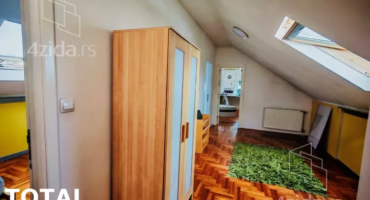 Petosoban stan | 4zida