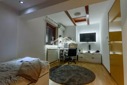 Šantićeva | 4zida.rs