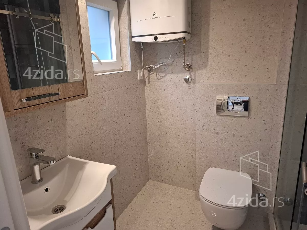 Petosoban stan | 4zida