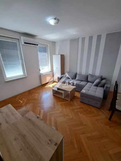 Žitni trg | 4zida.rs