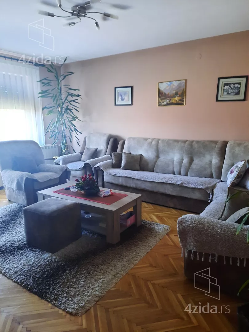 3-etažna kuća | 4zida