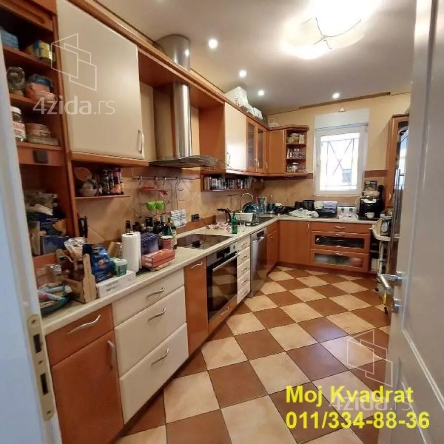 Petosoban stan | 4zida