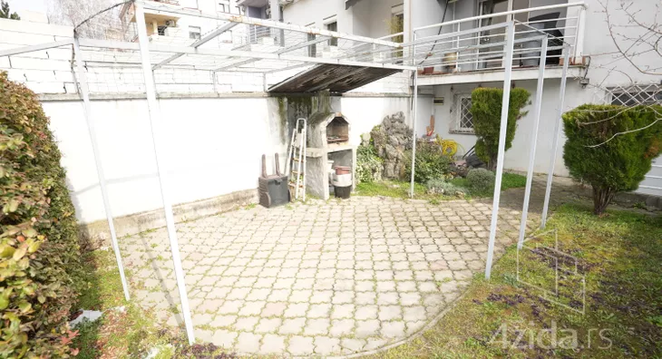 4-etažna kuća | 4zida