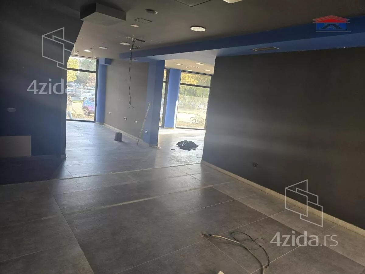 Poslovni prostor | 4zida