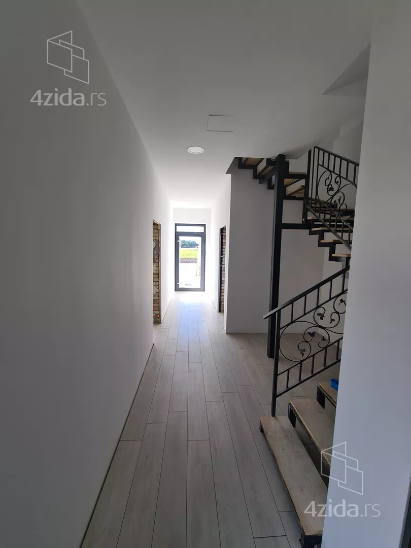 Turistički objekat | 4zida