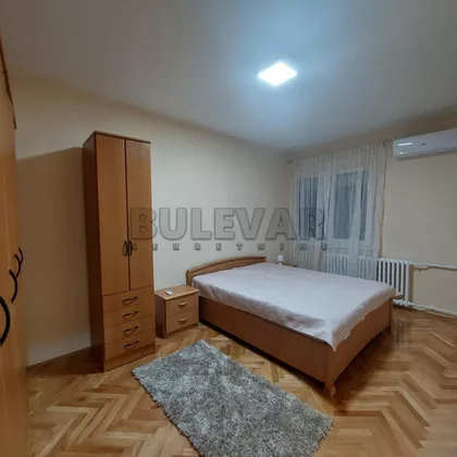 Cara Dušana | 4zida.rs