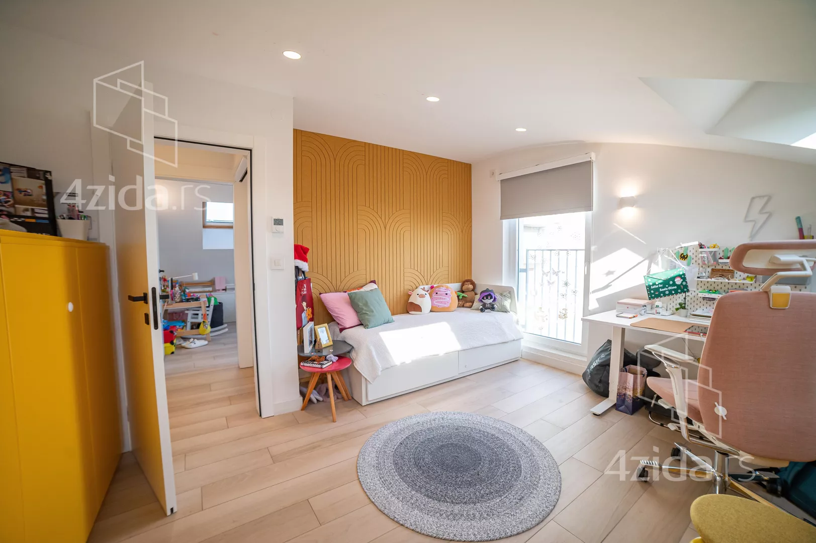 Petosoban stan | 4zida