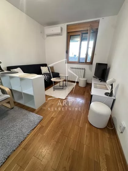 Ulcinjska | 4zida.rs