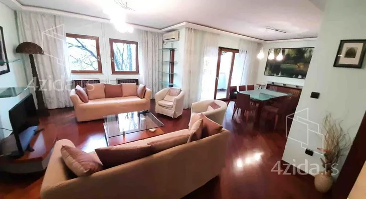 Petosoban stan | 4zida