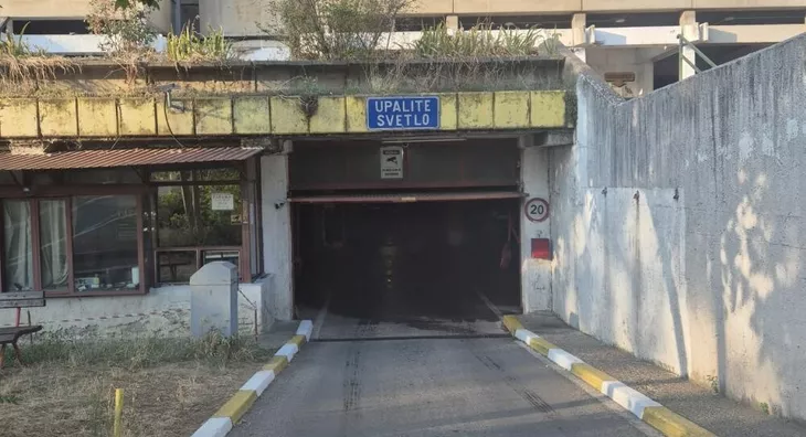 Garaža | 4zida