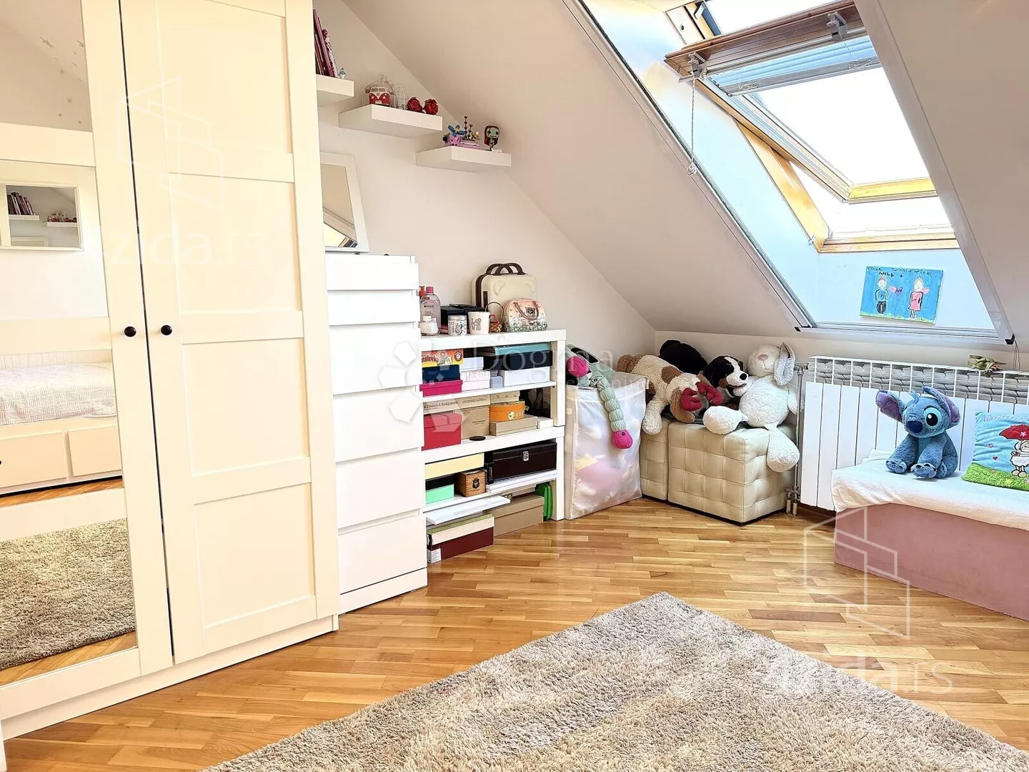 Petosoban stan | 4zida