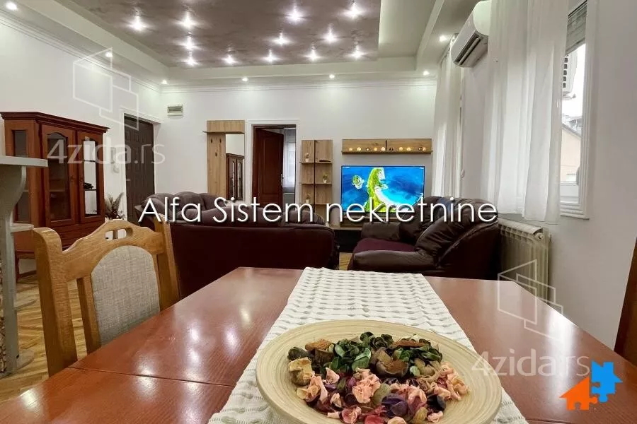 Troiposoban stan | 4zida