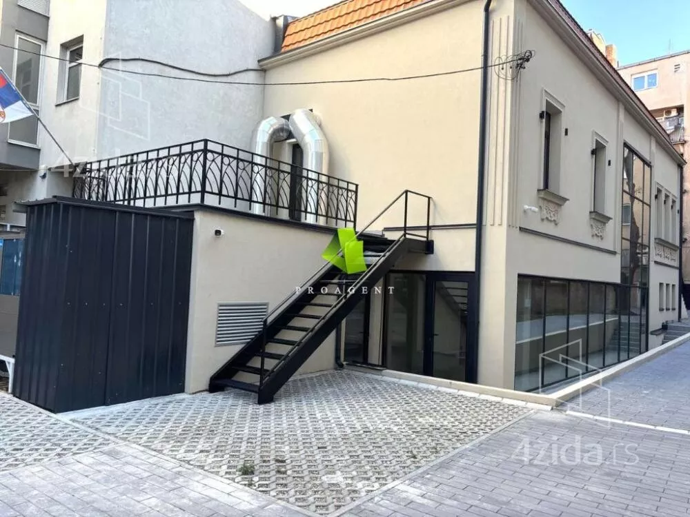 Poslovni prostor | 4zida