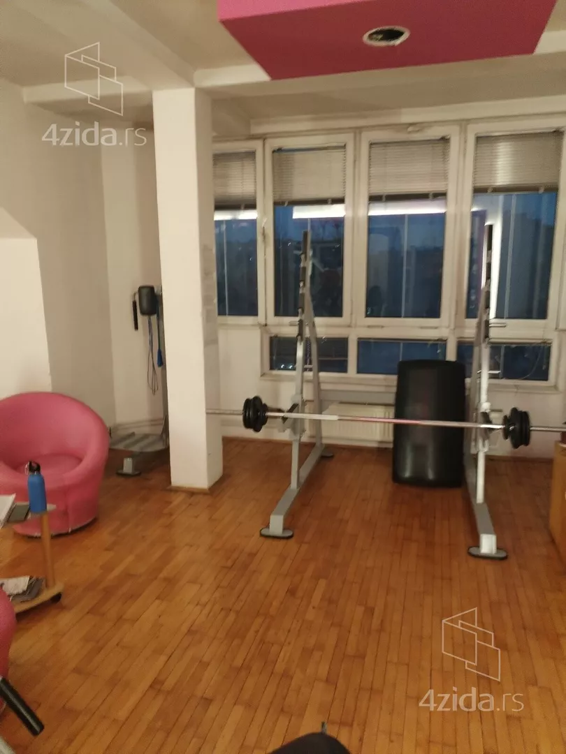 Poslovni prostor | 4zida