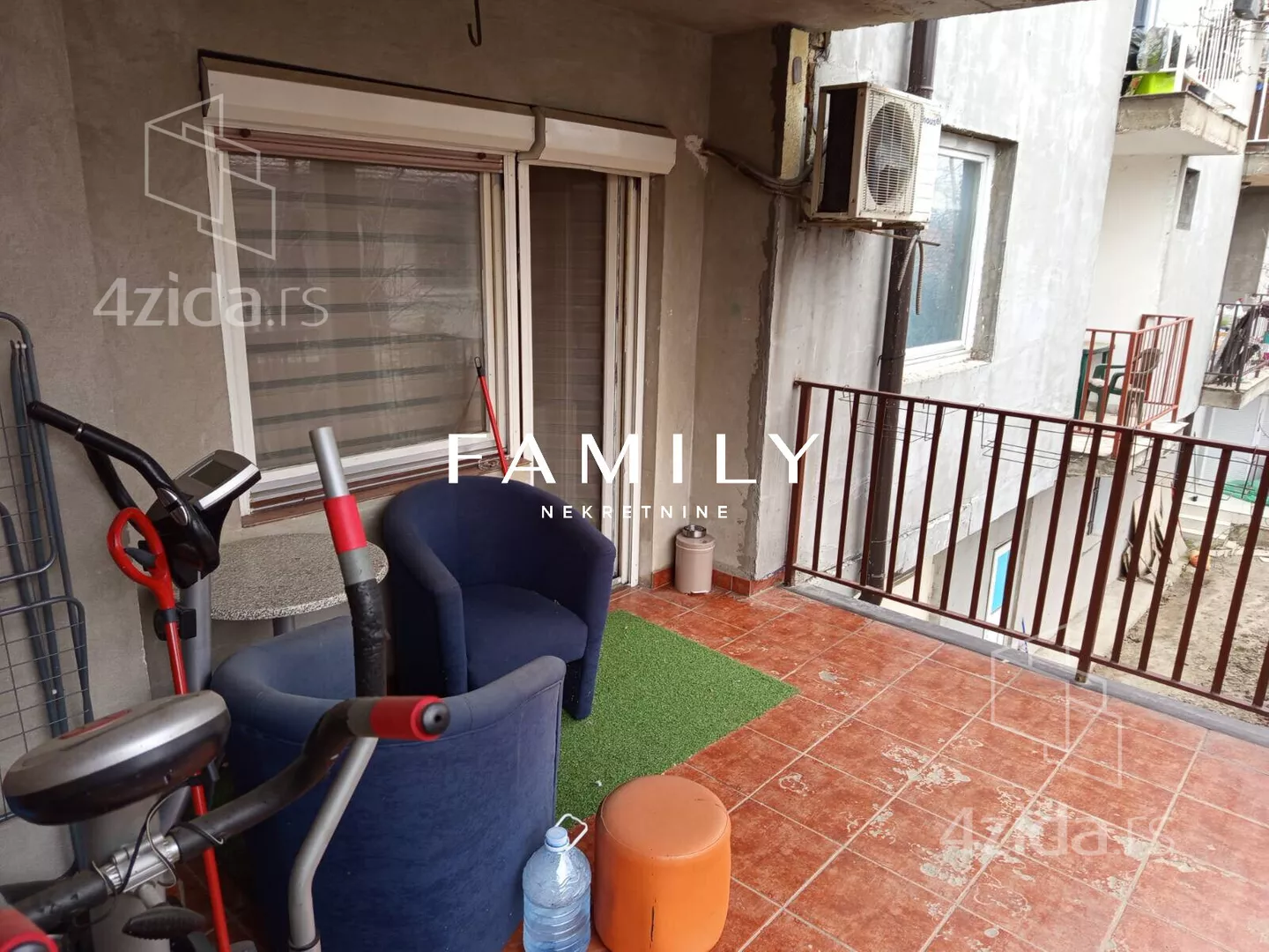 Jednoiposoban stan | 4zida