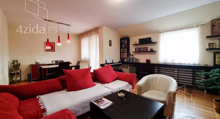 Petosoban stan | 4zida