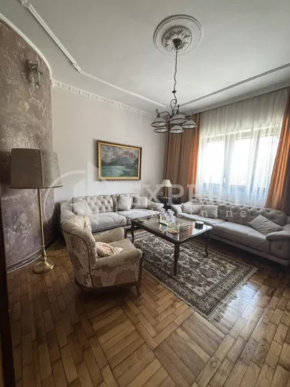 Božidarčeva | 4zida.rs