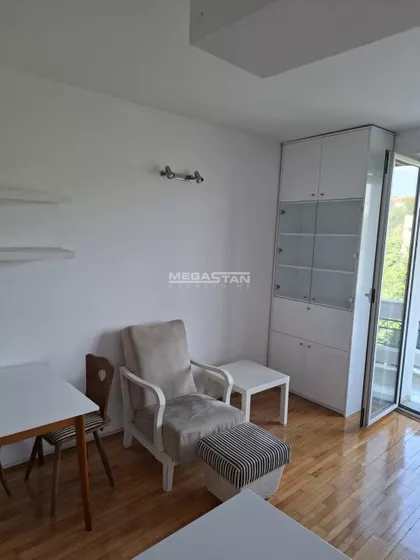 Petra Lubarde | 4zida.rs