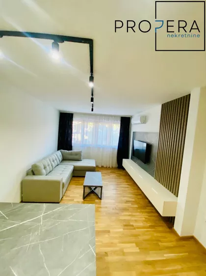 Sestre Baković | 4zida.rs