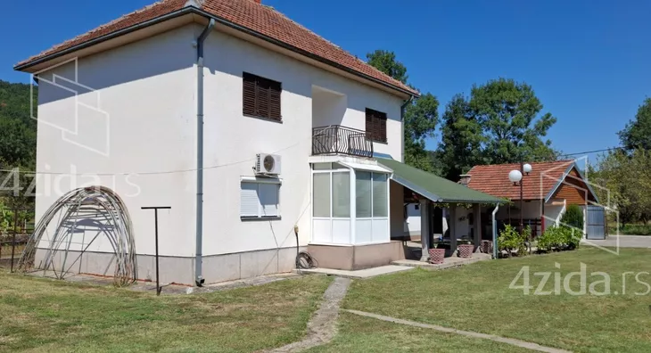 2-etažna kuća | 4zida