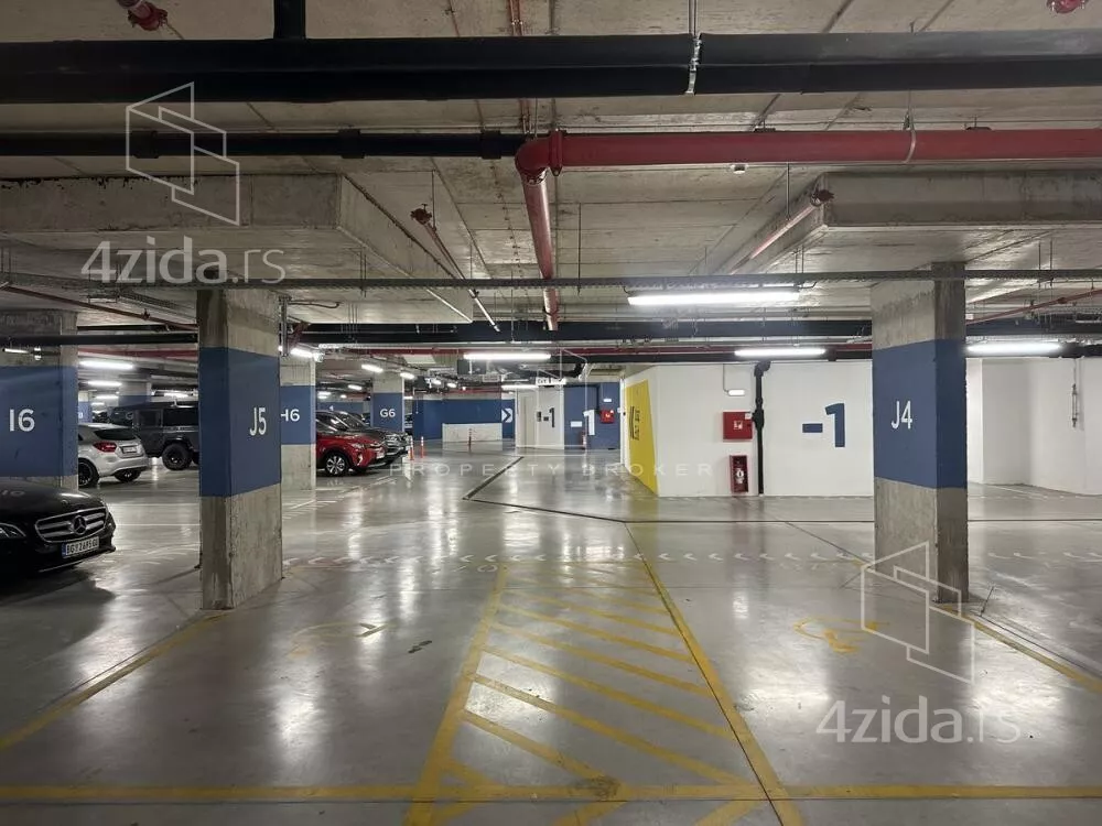 Garaža | 4zida