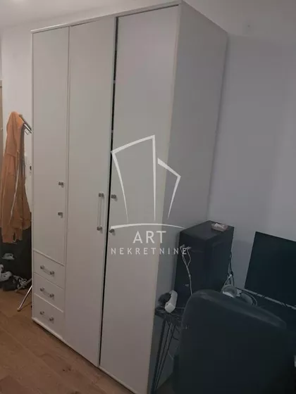 Ledinačka | 4zida.rs