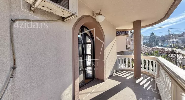 3-etažna kuća | 4zida