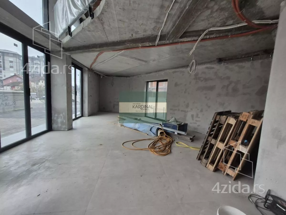 Poslovni prostor | 4zida
