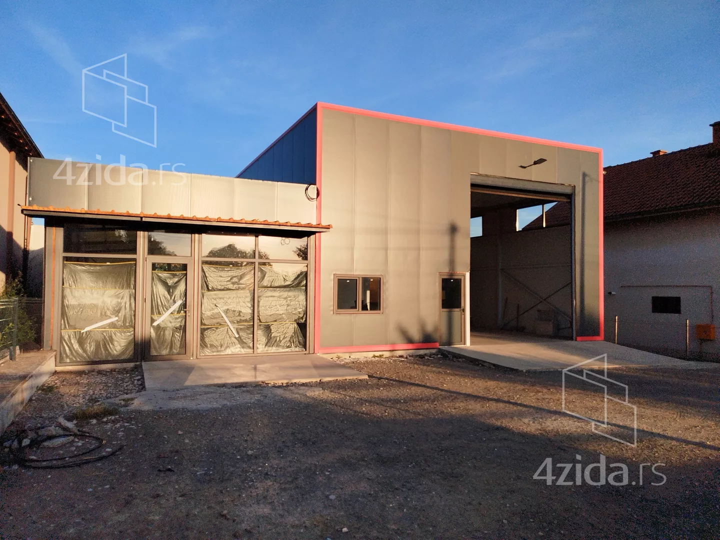Poslovni prostor | 4zida