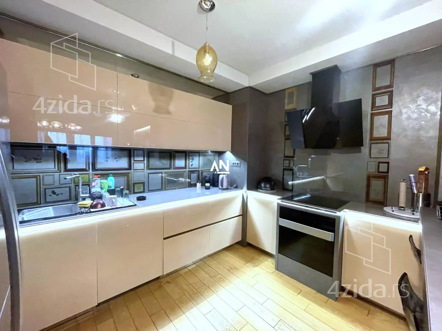 Četvorosoban stan | 4zida