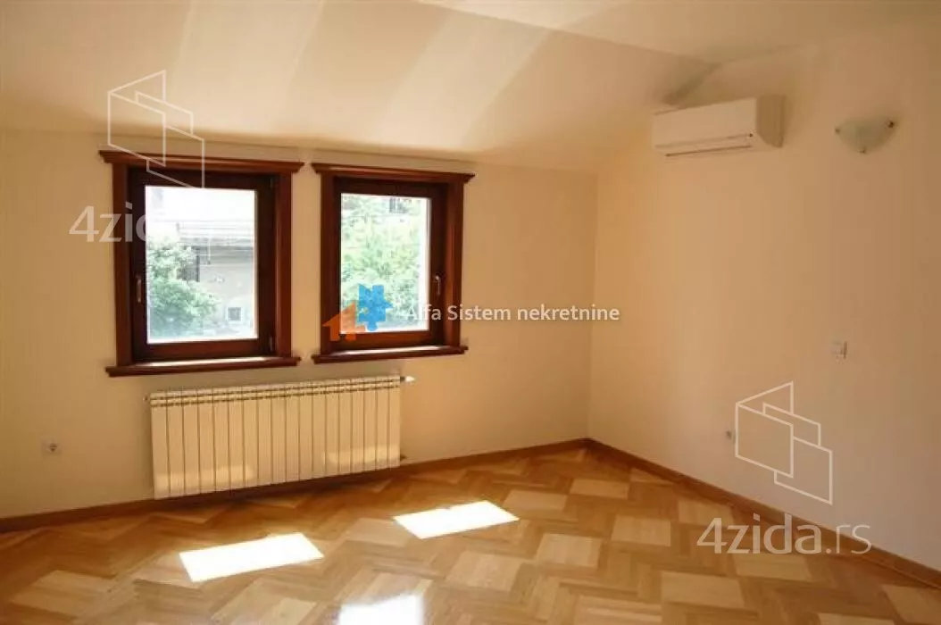 Šestosoban stan | 4zida