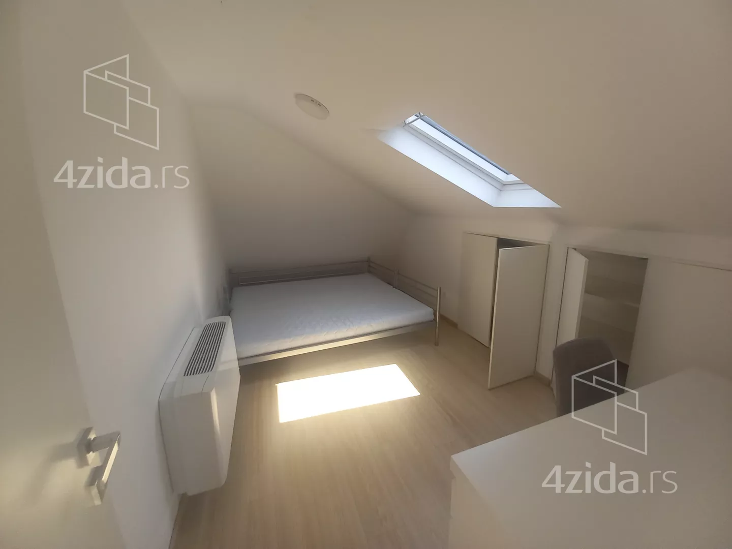 Četvoroiposoban stan | 4zida