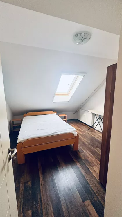 Boška Vujića | 4zida.rs