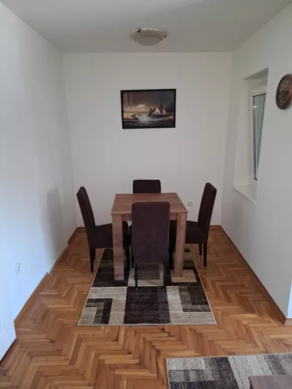 Cara Dušana 70 | 4zida.rs