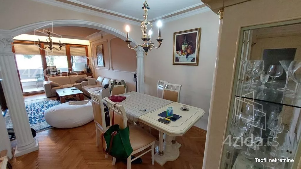 5-etažna kuća | 4zida