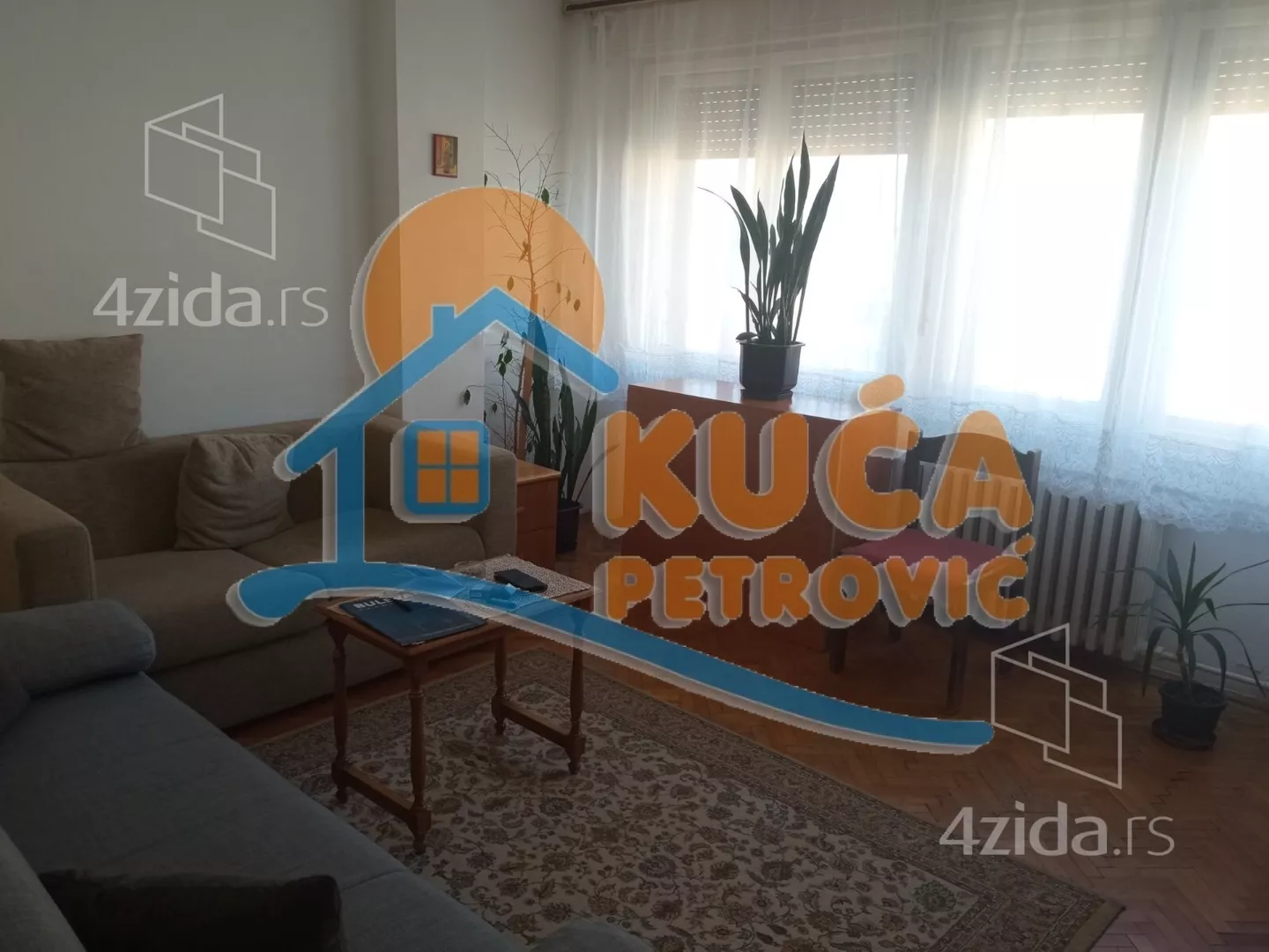 Jednoiposoban stan | 4zida